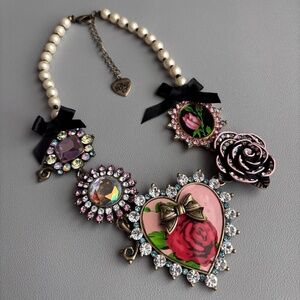 Betsey Johnson 90's Dollhouse Collection Necklace Rhinestone Heart Faux Pearl